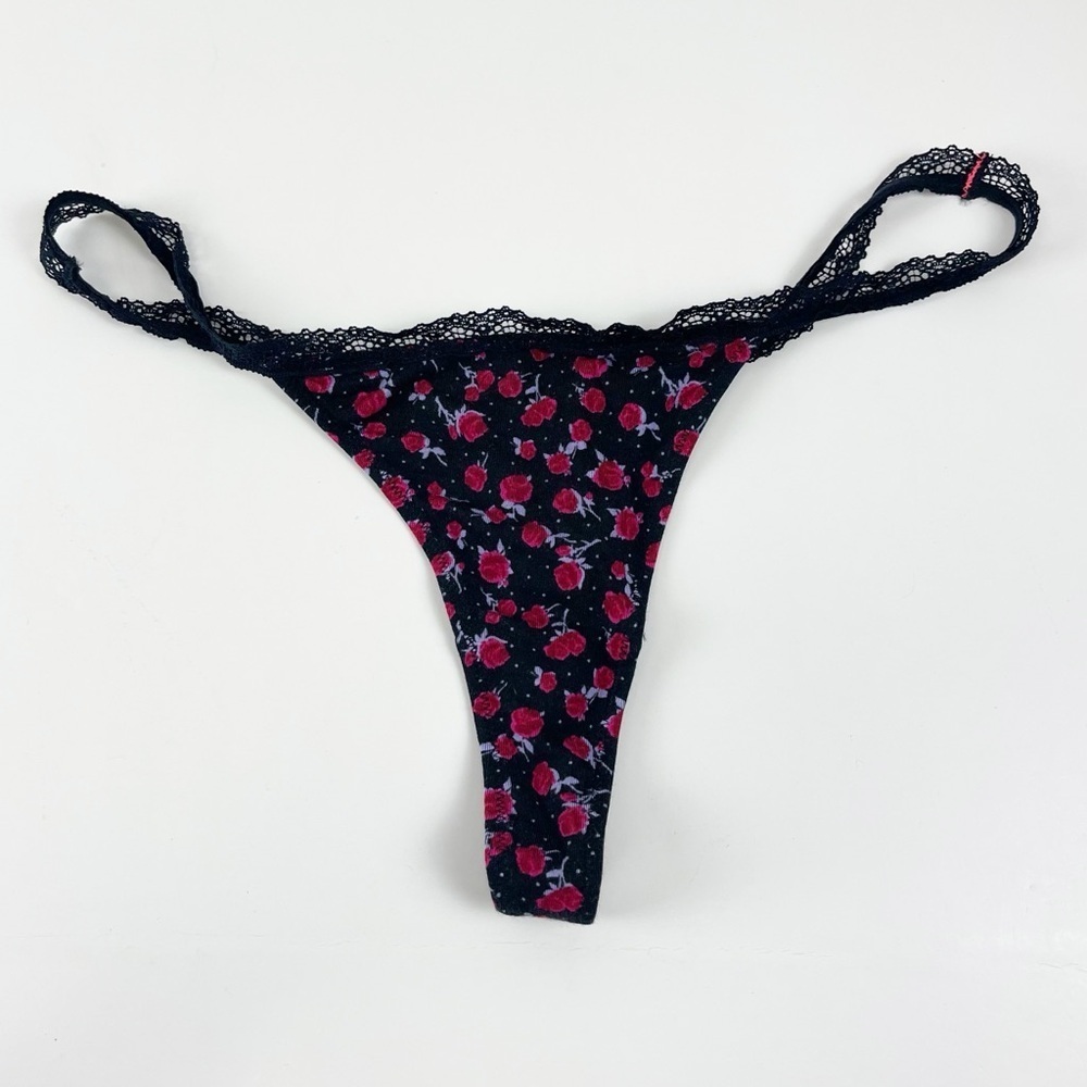 NEW Intimately Free People Sustainable Super Thong Large Black Floral Lace NWOT